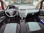 Fiat Punto Grande 1.4 Edizione Lusso NETTE AUTO RIJDT EN SCHAKELT GOED