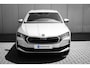 Skoda Octavia Combi 1.5 TSI Business Edition | Achteruitrijcamera | Chromen grille | Cruise control met speedlimiter