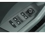 Volkswagen T-Cross 1.0 115pk United Automaat | Stoelverwarming | Parkeer Camera | Adaptieve Cruise Control | All Season Banden | Navigatie |