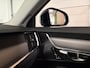 Volvo V90 T6 AWD Recharge Ultimate Dark | Schuifdak | Trekhaak | 360° Camera | Head-Up Display | Harman Kardon | Adaptieve Cruise Control | Stoelverwarming voor+achter | Stuurwielverwarming | Full LED meesturende koplampen | Pilot Assist | BLIS Dode Hoek Detectie |