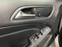 Mercedes-Benz B-klasse 200 d Business Solution AMG