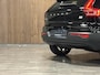 Volvo XC40 T5 Recharge R-Design | Stoel en Stuurwielverwarming | Leder Alcantara R-Design bekleding met wit stiksel en bies | Zitting verlenging voorstoelen | Cruise Control | 19 Inch | Keyless Drive | Parkeersensoren achter | Elektrisch bedienbare achterklep | Bree