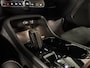 Volvo XC40 T5 Recharge R-Design | Stoel en Stuurwielverwarming | Leder Alcantara R-Design bekleding met wit stiksel en bies | Zitting verlenging voorstoelen | Cruise Control | 19 Inch | Keyless Drive | Parkeersensoren achter | Elektrisch bedienbare achterklep | Bree