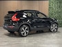 Volvo XC40 T5 Recharge R-Design | Stoel en Stuurwielverwarming | Leder Alcantara R-Design bekleding met wit stiksel en bies | Zitting verlenging voorstoelen | Cruise Control | 19 Inch | Keyless Drive | Parkeersensoren achter | Elektrisch bedienbare achterklep | Bree