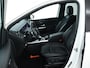Mercedes-Benz B-klasse 180 Business Solution AMG | Panoramadak | Achteruitrijcamera | Nightpakket | Apple Carplay | Inclusief 24 maanden MB Certified garantie voor Europa.