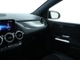 Mercedes-Benz B-klasse 180 Business Solution AMG | Panoramadak | Achteruitrijcamera | Nightpakket | Apple Carplay | Inclusief 24 maanden MB Certified garantie voor Europa.