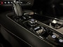 Volvo V90 T8 AWD Recharge R-Design | Vol! | Luchtvering | Bowers & Wilkins | Trekhaak | 360° Camera | Schuifdak | Head-Up Display | Adaptieve Cruise Control | Standkachel met Volvo On Call App | Stoel en Stuurwielverwarming | Full LED Meesturende koplampen | Pilot