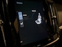Volvo V90 T8 AWD Recharge R-Design | Vol! | Luchtvering | Bowers & Wilkins | Trekhaak | 360° Camera | Schuifdak | Head-Up Display | Adaptieve Cruise Control | Standkachel met Volvo On Call App | Stoel en Stuurwielverwarming | Full LED Meesturende koplampen | Pilot