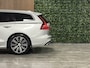 Volvo V60 T6 AWD Recharge Inscription | Trekhaak | 360° Camera | Harman Kardon | Adaptieve Cruise Control | Standkachel met Volvo On Call App | Stoelverwarming voor+achter | Stuurwielverwarming | Full LED Meesturende koplampen | Pilot Assist | BLIS Dode Hoek Detect