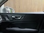 Volvo V60 T6 AWD Recharge Inscription | Trekhaak | 360° Camera | Harman Kardon | Adaptieve Cruise Control | Standkachel met Volvo On Call App | Stoelverwarming voor+achter | Stuurwielverwarming | Full LED Meesturende koplampen | Pilot Assist | BLIS Dode Hoek Detect