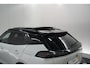 Peugeot e-2008 EV GT Pack 50 kWh | Schuif-/Kanteldak | Adaptieve Cruise Control | Camera | Dodehoekdetectie
