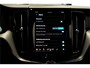 Volvo XC60 2.0 B5 MHEV 195kW/265pk Aut8 Ultimate Dark PANORAMADAK + HARMAN/KARDON + PILOT ASSIST + HEAD-UP DISPLAY + ADAPT.CRUISE + STANDKACHEL + STOELVERWARMING V&A + BLIS + LANE ASSIST + STUURVERWARMING + ON-CALL + EL.TREKHAAK + PARKSENSOREN + 21" LM-VELGEN!!