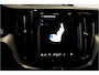 Volvo XC60 2.0 B5 MHEV 195kW/265pk Aut8 Ultimate Dark PANORAMADAK + HARMAN/KARDON + PILOT ASSIST + HEAD-UP DISPLAY + ADAPT.CRUISE + STANDKACHEL + STOELVERWARMING V&A + BLIS + LANE ASSIST + STUURVERWARMING + ON-CALL + EL.TREKHAAK + PARKSENSOREN + 21" LM-VELGEN!!