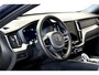 Volvo XC60 2.0 B5 MHEV 195kW/265pk Aut8 Ultimate Dark PANORAMADAK + HARMAN/KARDON + PILOT ASSIST + HEAD-UP DISPLAY + ADAPT.CRUISE + STANDKACHEL + STOELVERWARMING V&A + BLIS + LANE ASSIST + STUURVERWARMING + ON-CALL + EL.TREKHAAK + PARKSENSOREN + 21" LM-VELGEN!!