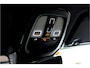 Volvo XC60 2.0 B5 MHEV 195kW/265pk Aut8 Ultimate Dark PANORAMADAK + HARMAN/KARDON + PILOT ASSIST + HEAD-UP DISPLAY + ADAPT.CRUISE + STANDKACHEL + STOELVERWARMING V&A + BLIS + LANE ASSIST + STUURVERWARMING + ON-CALL + EL.TREKHAAK + PARKSENSOREN + 21" LM-VELGEN!!
