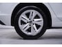 Volkswagen Golf 1.0 eTSI Life Navi Camera PDC v+a Apple Carplay 1e Eig. NAP