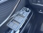 Toyota C-HR 1.8 HYBRID BI-TONE AFN-TREKHAAK STOEL/STUURVERW LED KEYLESS 18'' LM-VELGEN APPLE/ANDROID BSM