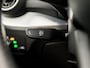 Audi Q2 1.0 TFSI Sport (GROOT NAVI, PLAT SPORTSTUUR, ZWART HEMEL, LED KOPLAMPEN, SPORTSTOELEN, GETINT GLAS, PARKEERSENSOREN, CLIMATE CONTROL, NIEUWSTAAT)