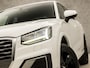 Audi Q2 1.0 TFSI Sport (GROOT NAVI, PLAT SPORTSTUUR, ZWART HEMEL, LED KOPLAMPEN, SPORTSTOELEN, GETINT GLAS, PARKEERSENSOREN, CLIMATE CONTROL, NIEUWSTAAT)