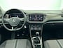 Volkswagen T-Roc 1.0 TSI Style | LMV | Panorama dak | Navigatie | Parkeer sensoren | Trekhaak | Cruise control | Climate control | Apple carplay | Camera