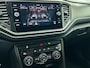Volkswagen T-Roc 1.0 TSI Style | LMV | Panorama dak | Navigatie | Parkeer sensoren | Trekhaak | Cruise control | Climate control | Apple carplay | Camera