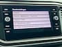 Volkswagen T-Roc 1.0 TSI Style | LMV | Panorama dak | Navigatie | Parkeer sensoren | Trekhaak | Cruise control | Climate control | Apple carplay | Camera