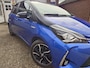 Toyota Yaris 1.5 Hybrid Bi-Tone Plus, Hybrid, Dealer onderhouden, Panoramadak