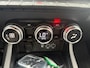 Renault Arkana 1.6 E-Tech hybrid 145 E-Tech engineered AUTOMAAT AIRCO STOELVERWARMING CLIMATE LM VELGEN ELECTRISCHE STOEL 9.3 INCH SCHERM DIGITALE COCKPIT TRAFICJAM ADAPTIEVE CRUISE CONTROLE ZEER MOOIE AUTO