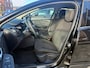 Renault Clio Estate 0.9 TCe Limited, Navigatie,Parkeersensoren,L.M.Velgen,Airco,Cruise control