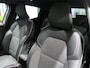 Renault Clio 1.0 TCe 90 Techno *Dealer onderhouden & Groot scherm!* - Sensor v+a, camera, navi