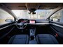 Volkswagen Golf 1.0 eTSI Life | R-LINE PAKKET | LED | CARPLAY | VIRTUAL DASH