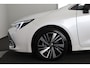 Toyota Corolla Touring Sports Hybrid 180 Business Plus | Parkeersensoren V+A | Half lederen bekleding | Parelmoer lak | Stoelverwarming | *