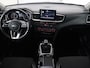 Kia Ceed 1.0 T-GDi DynamicPlusLine | Trekhaak | Stoel & stuurverwarming | Camera | Carplay | Navigatie | Climate control | Parkeerhulp | Cruise control | Half leder