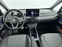 Volkswagen ID.3 Pure Oranje Edition 52 kWh | Steunhaak | Stoel/stuur verwarming | Airco | Apple carplay |