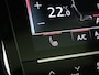 Audi Q8 e-tron 55 quattro S Edition Competition 115 kWh | Panoramadak | Trekhaak | Luchtvering | Adaptieve cruise control | LED koplampen | Achteruitrijcamera | Grootlichtassistent | Stoelverwarming |