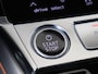 Audi Q8 e-tron 55 quattro S Edition Competition 115 kWh | Panoramadak | Trekhaak | Luchtvering | Adaptieve cruise control | LED koplampen | Achteruitrijcamera | Grootlichtassistent | Stoelverwarming |