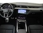 Audi Q8 e-tron 55 quattro S Edition Competition 115 kWh | Panoramadak | Trekhaak | Luchtvering | Adaptieve cruise control | LED koplampen | Achteruitrijcamera | Grootlichtassistent | Stoelverwarming |