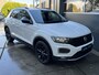 Volkswagen T-Roc 1.5 TSI 150pk DSG Sport Business Panorama Virtual Cockpit Navigatie Stoelverwarming Camera
