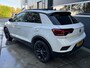 Volkswagen T-Roc 1.5 TSI 150pk DSG Sport Business Panorama Virtual Cockpit Navigatie Stoelverwarming Camera
