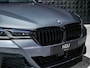BMW 5-Serie Touring 530i M Sport | Pano | H&K | Topv. | Laser | Servo | HUD | Trekhaak | Comf. Stln.|