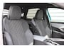 Peugeot E-3008 73KWH GT AVANTAGE 214PK / NAVI / LEDER / CLIMA / FULL-LED / 20" LMV / KEYLESS / WARMTEPOMP / ALCANTARA / 360° CAMERA / ADAPT. CRUISECONTROL / WINTERPAKKET / NIEUWSTAAT !!
