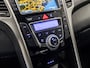 Hyundai i30 Wagon 1.6 GDI Sport (NAVIGATIE, CLIMATE, CAMERA, SPORTSTOELEN, PARKEERSENSOREN, LM VELGEN, GETINT GLAS, CRUISE, NIEUWSTAAT)