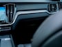 Volvo S60 2.0 B4 R-Design | Schuif/ Kantel Dak | Trekhaak elek. | Harman & Kardon | Adaptieve LED Koplampen | Stoelverwarming | Stuurwiel Verwarmd | Privacy Glas | Camera | Adaptieve Cruise Control | Origineel NL | Eerste Eigenaar | BTW Auto |