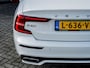 Volvo S60 2.0 B4 R-Design | Schuif/ Kantel Dak | Trekhaak elek. | Harman & Kardon | Adaptieve LED Koplampen | Stoelverwarming | Stuurwiel Verwarmd | Privacy Glas | Camera | Adaptieve Cruise Control | Origineel NL | Eerste Eigenaar | BTW Auto |