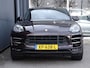 Porsche Macan 3.6 Turbo 400PK | Luchtvering | Pano | 21" | Stoelventilatie-/verwarming