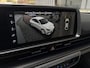 Hyundai Ioniq 6 Lounge 77.4 kWh | Lichte lederen bekleding | Warmtepomp & V2L | Geïntegreerde navigatie | Apple Carplay & Android Auto | Adaptieve Cruisecontrol | Camera | Warmtepomp | Stoel & stuur verwarming | Premium audio BOSE |