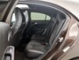 Mercedes-Benz A-klasse 180 AMG Sport Automaat (PANORAMADAK, NAVIGATIE, PARKEERSENSOREN, SPORTSTOELEN)