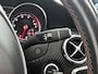 Mercedes-Benz A-klasse 180 AMG Sport Automaat (PANORAMADAK, NAVIGATIE, PARKEERSENSOREN, SPORTSTOELEN)