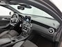 Mercedes-Benz A-klasse 180 AMG Sport Automaat (PANORAMADAK, NAVIGATIE, PARKEERSENSOREN, SPORTSTOELEN)
