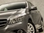 Mercedes-Benz A-klasse 180 Sport (NAVIGATIE, CLIMATE, SPORTSTOELEN, STOELVERWARMING, ZWART HEMEL, BLUETOOTH, NIEUWE APK, NIEUWSTAAT)